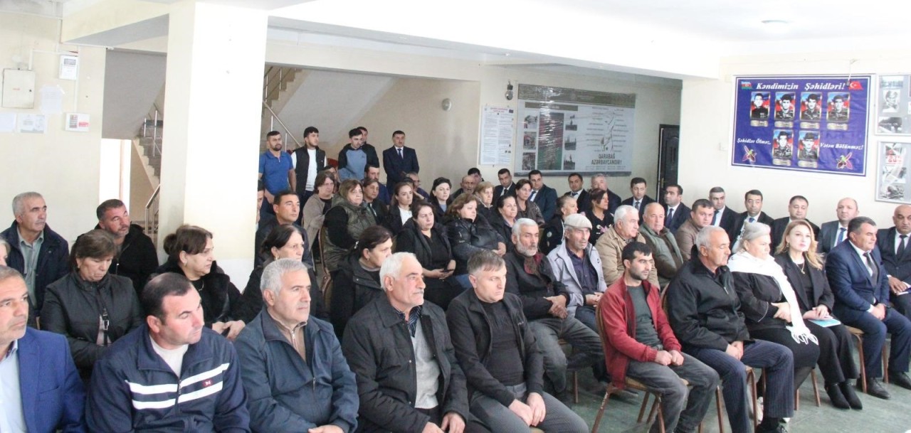 İcra başçısı vətəndaşların müraciətlərini dinlədi - FOTOLAR