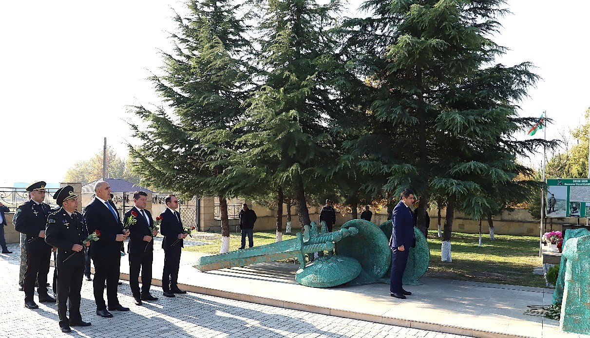Zəfər Günü ərəfəsində Ağstafada şəhidlərimizin xatirəsi anılıb - FOTOLAR
