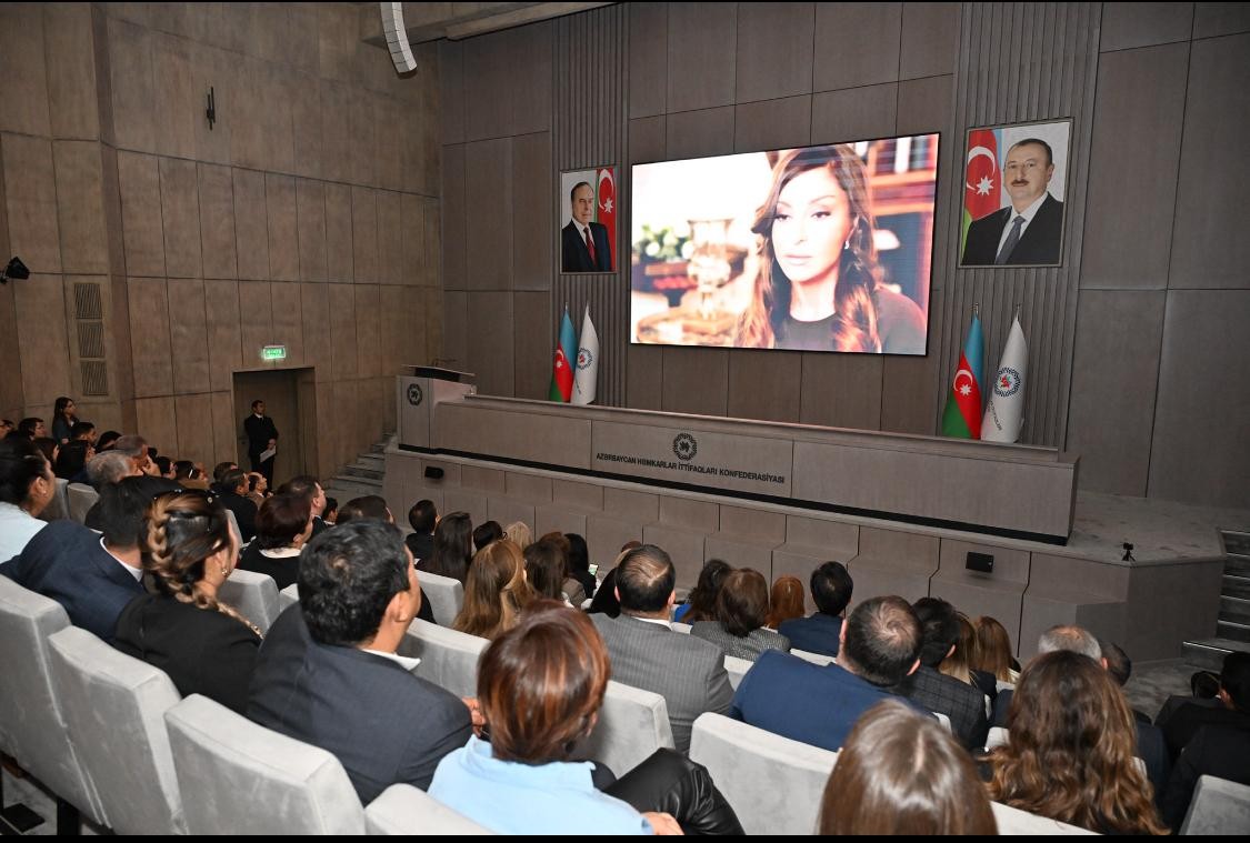 AHİK-də Zəfər Gününə həsr olunmuş tədbir keçirilib - FOTOLAR