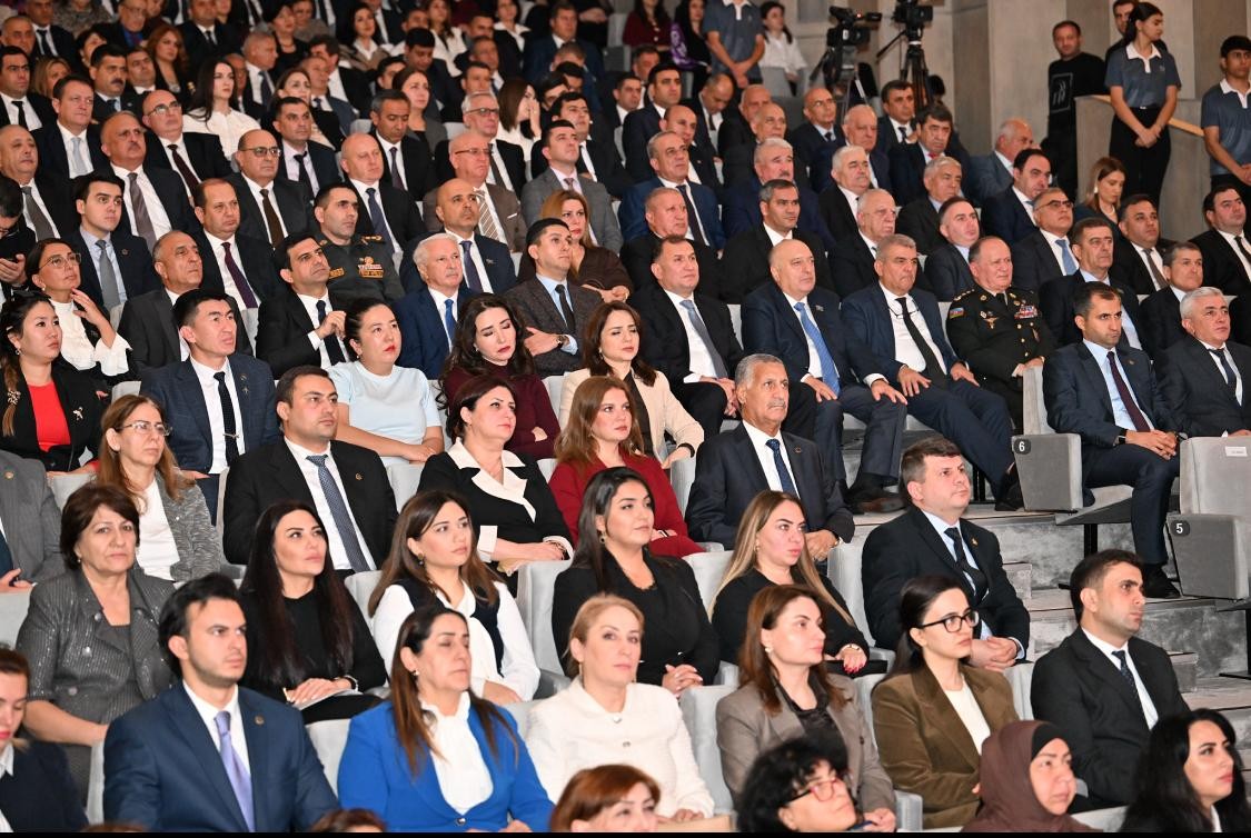 AHİK-də Zəfər Gününə həsr olunmuş tədbir keçirilib - FOTOLAR