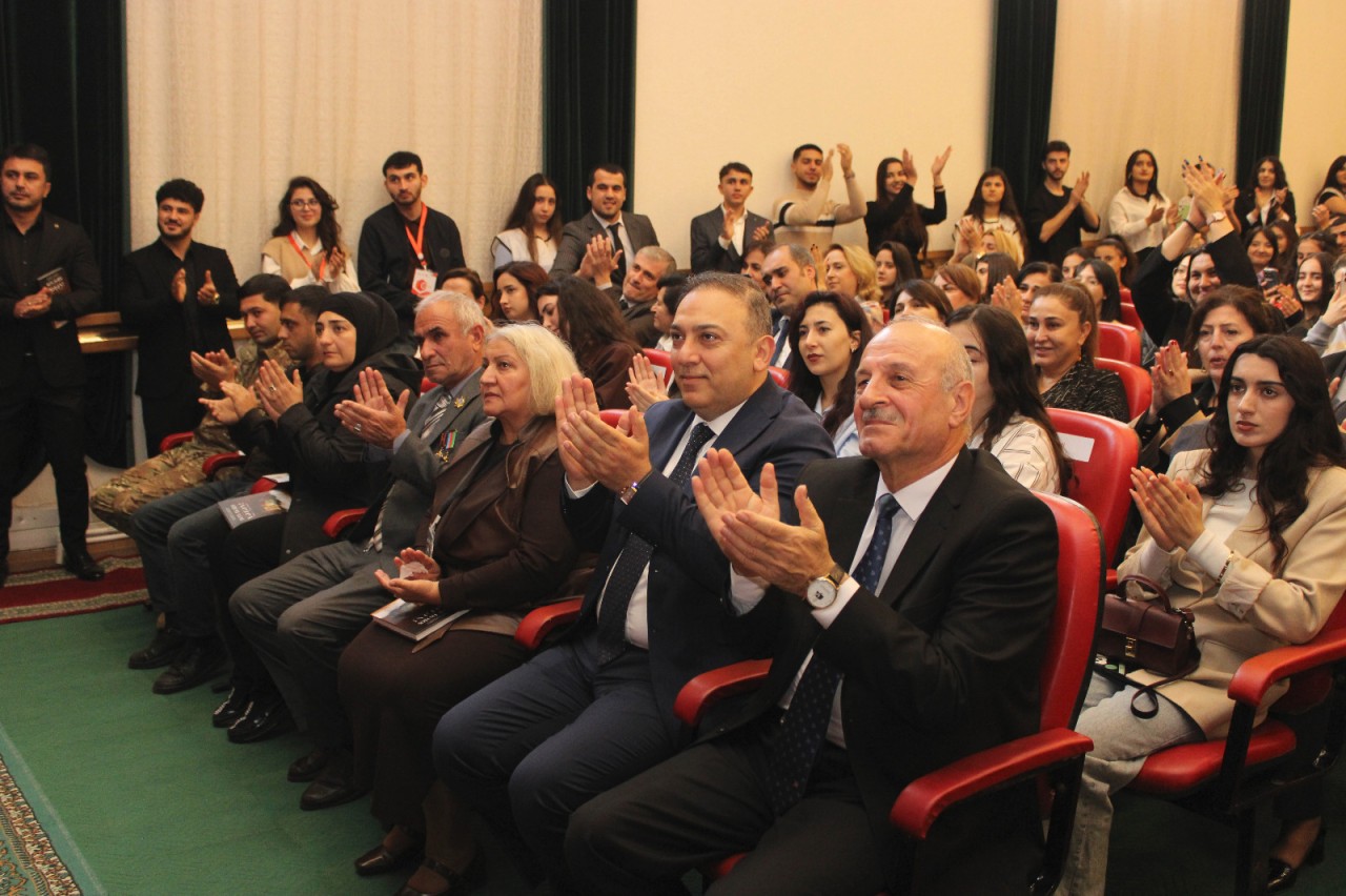 Mingəçevir Dövlət Universitetində Zəfər Günü qeyd olunub - FOTOLAR