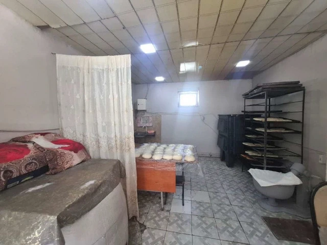 Binəqədidə un məmulatlarının emalı müəssisəsində yoxlama keçirildi - FOTOLAR