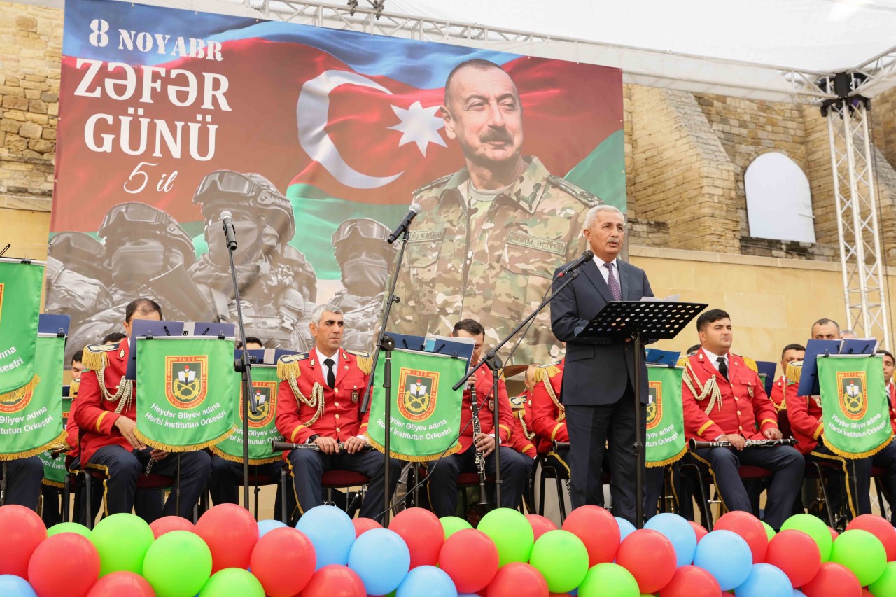 UNEC-də Zəfər Gününə həsr olunmuş tədbir keçirilib - FOTOLAR