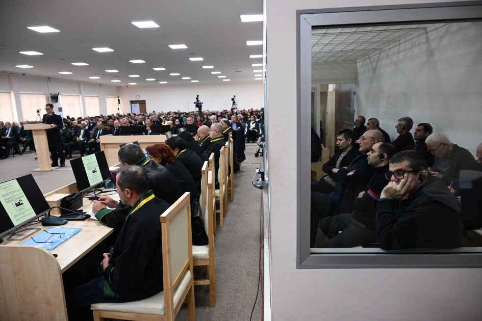 Daha 10 təqsirləndirilən şəxslə bağlı sübutlar elan olundu - MƏHKƏMƏ