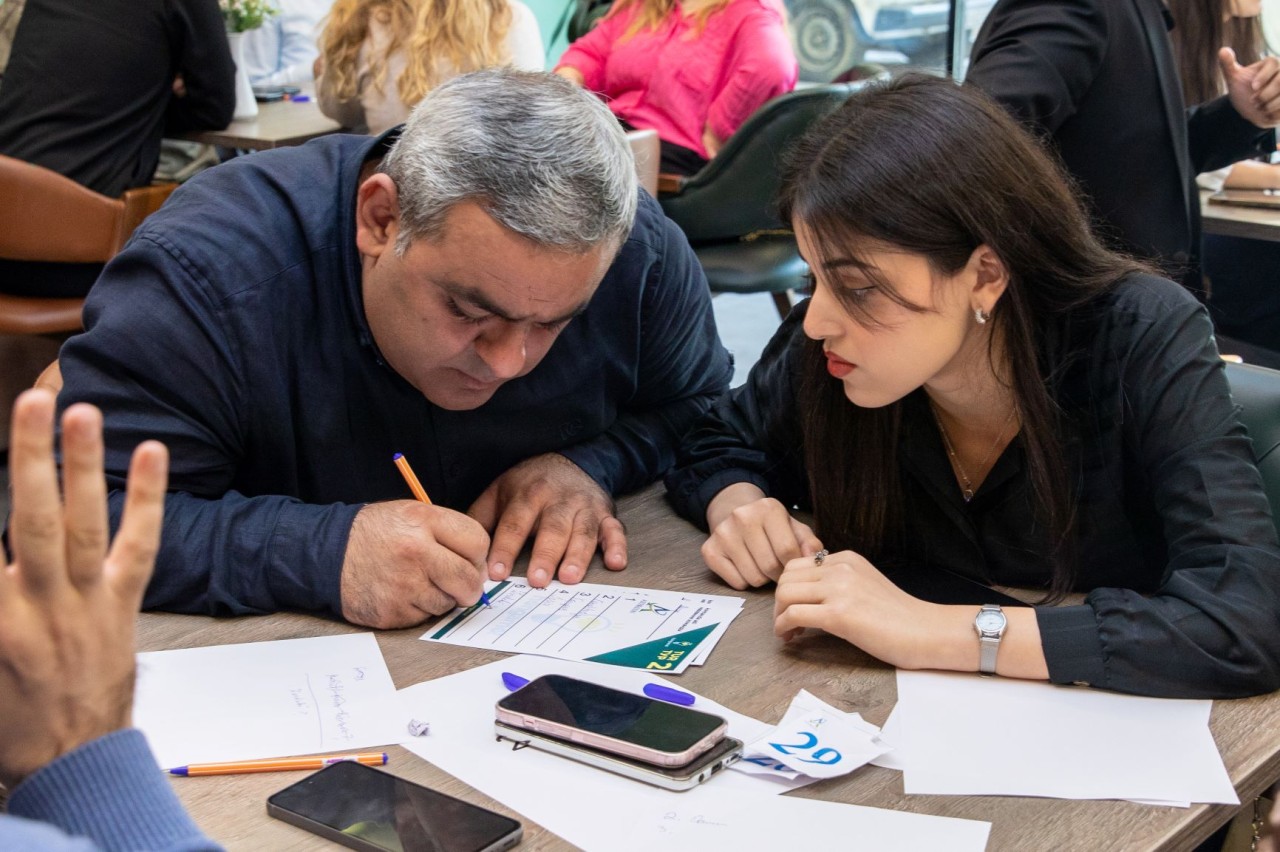 “Azərsun Holdinq” media nümayəndələri arasında intellektual yarış keçirdi - FOTOLAR