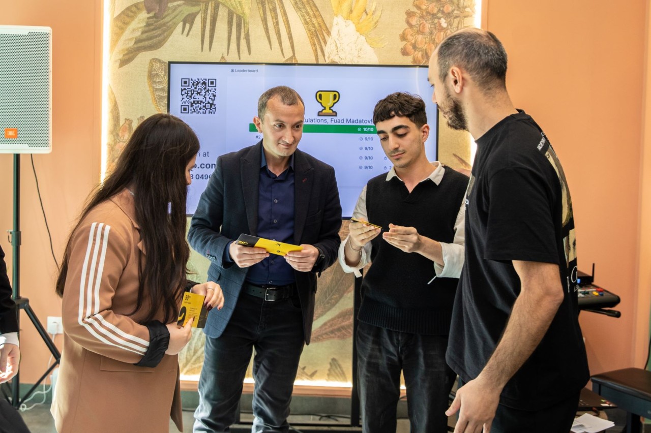 “Azərsun Holdinq” media nümayəndələri arasında intellektual yarış keçirdi - FOTOLAR