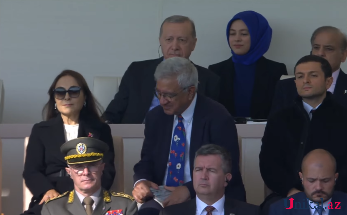 Liderlər paradda - FOTOLAR