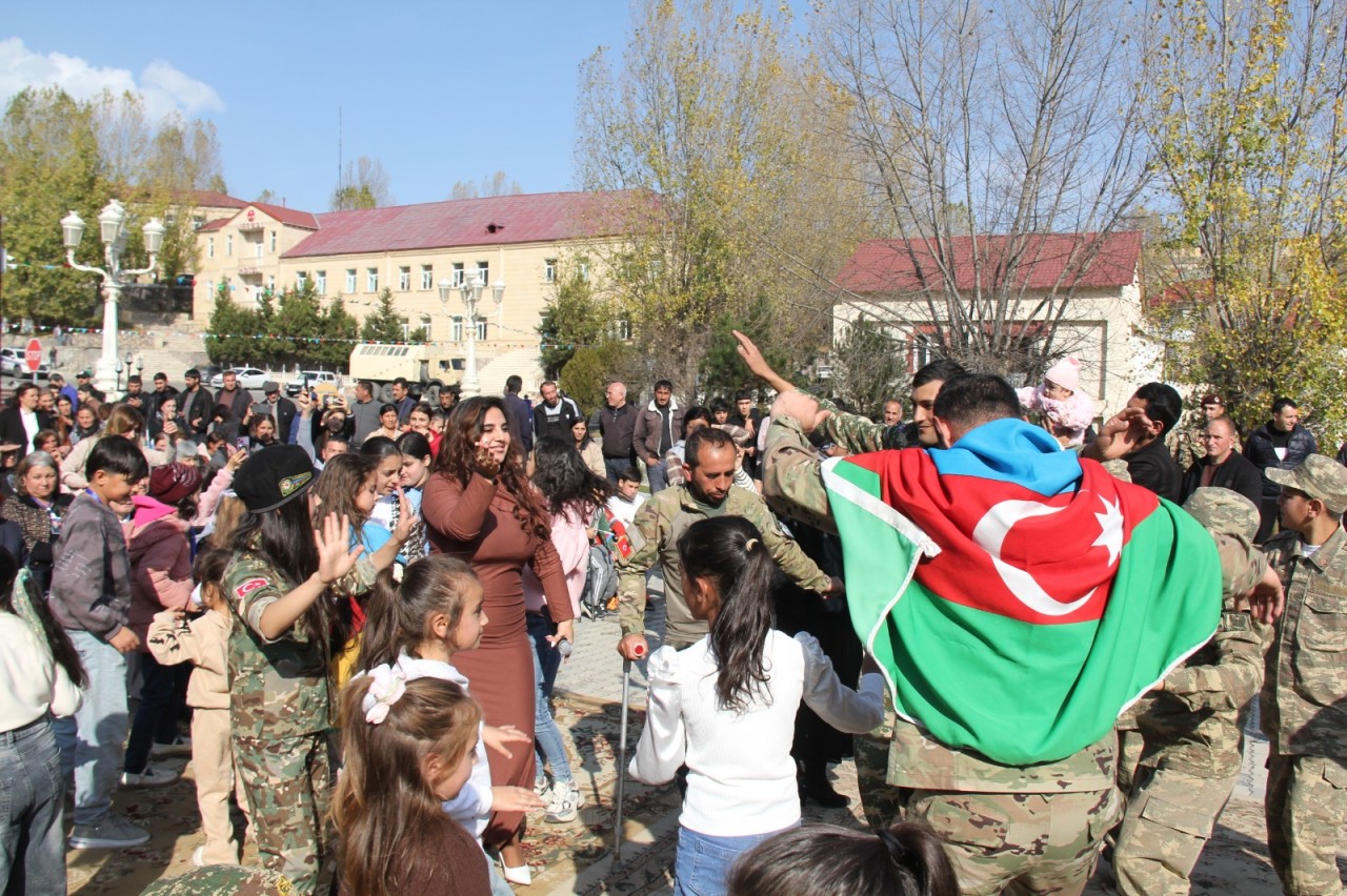 Daşkəsəndə "Zəfər Günü" təntənəli bayram konserti ilə qeyd edildi - FOTOLAR (VİDEO)