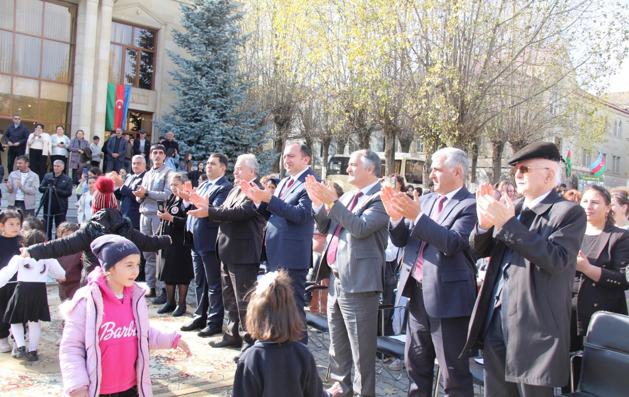 Daşkəsəndə "Zəfər Günü" təntənəli bayram konserti ilə qeyd edildi - FOTOLAR (VİDEO)