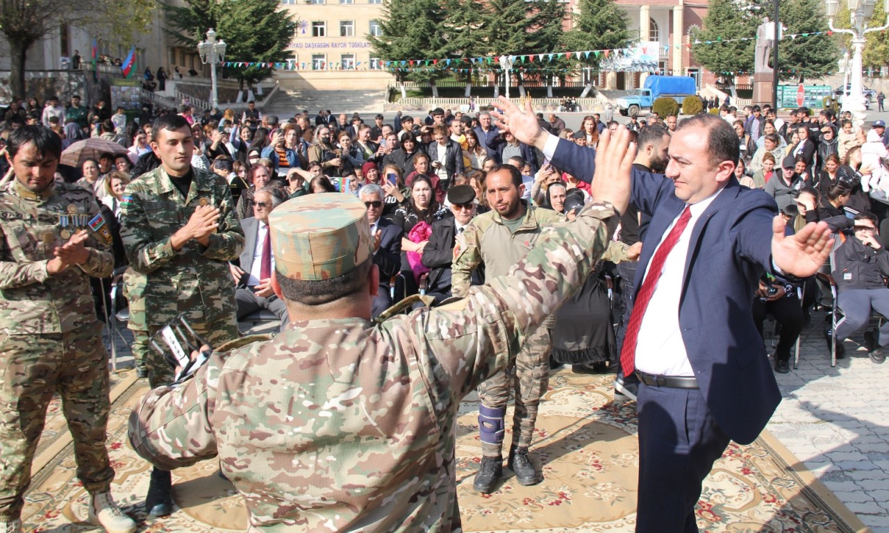Daşkəsəndə "Zəfər Günü" təntənəli bayram konserti ilə qeyd edildi - FOTOLAR (VİDEO)