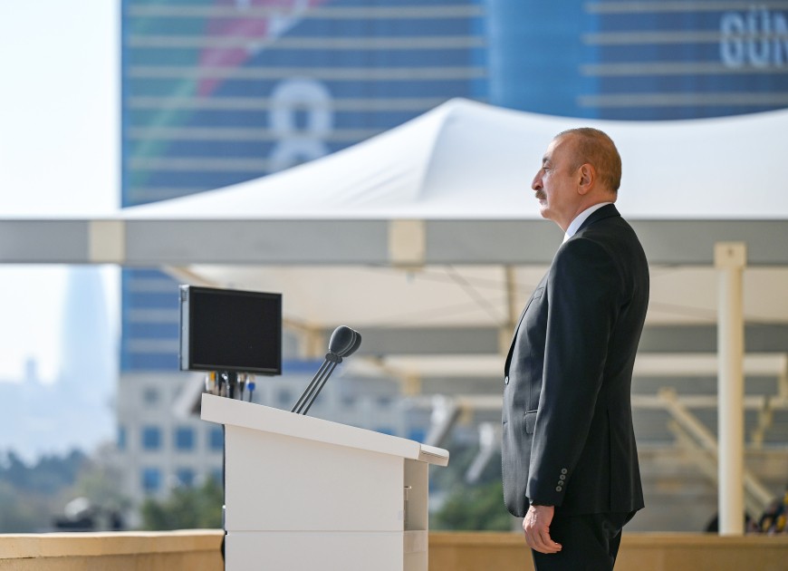 Hərbi paraddan maraqlı FOTOLAR