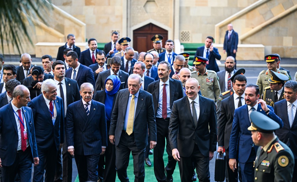 Hərbi paraddan maraqlı FOTOLAR