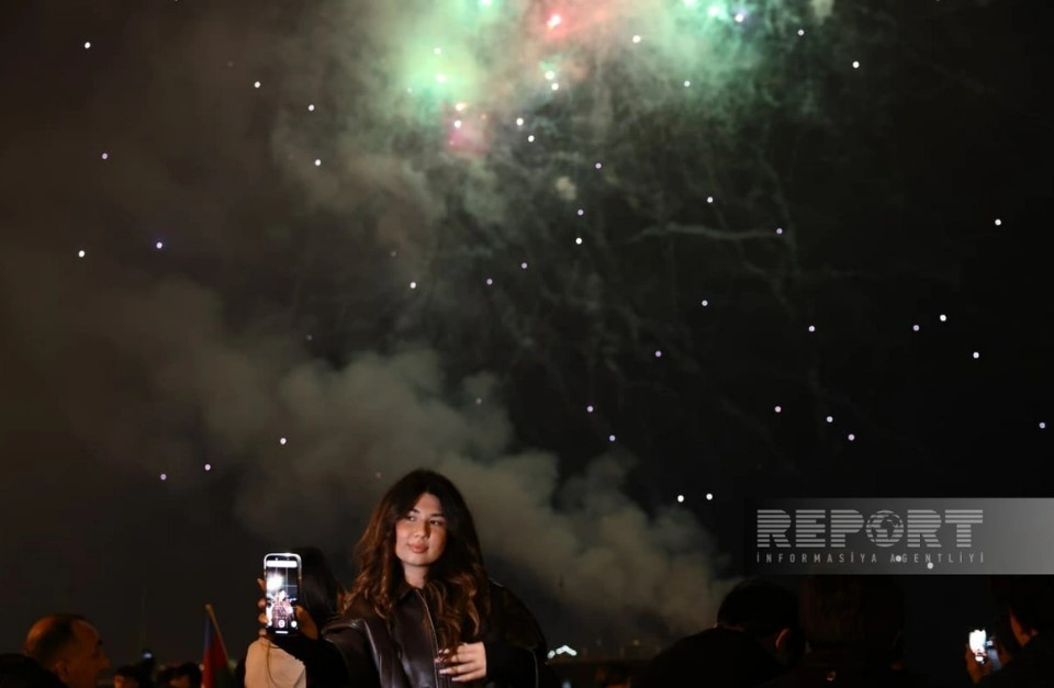 Bakıda Zəfər Günü münasibətilə konsert və atəşfəşanlıq olub - FOTOLAR