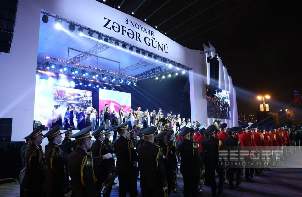 Bakıda Zəfər Günü münasibətilə konsert və atəşfəşanlıq olub - FOTOLAR