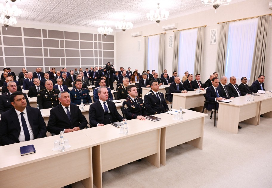 Samir Nuriyev Prezidentin Naxçıvandakı yeni nümayəndəsini kollektivə təqdim etdi - FOTOLAR