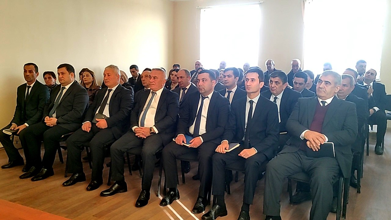 İcra başçısı vətəndaşların problemlərini dinlədi - FOTOLAR