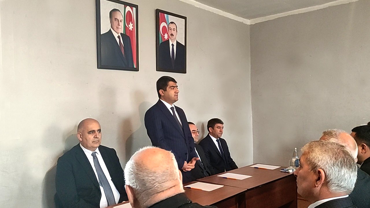 İcra başçısı vətəndaşların problemlərini dinlədi - FOTOLAR