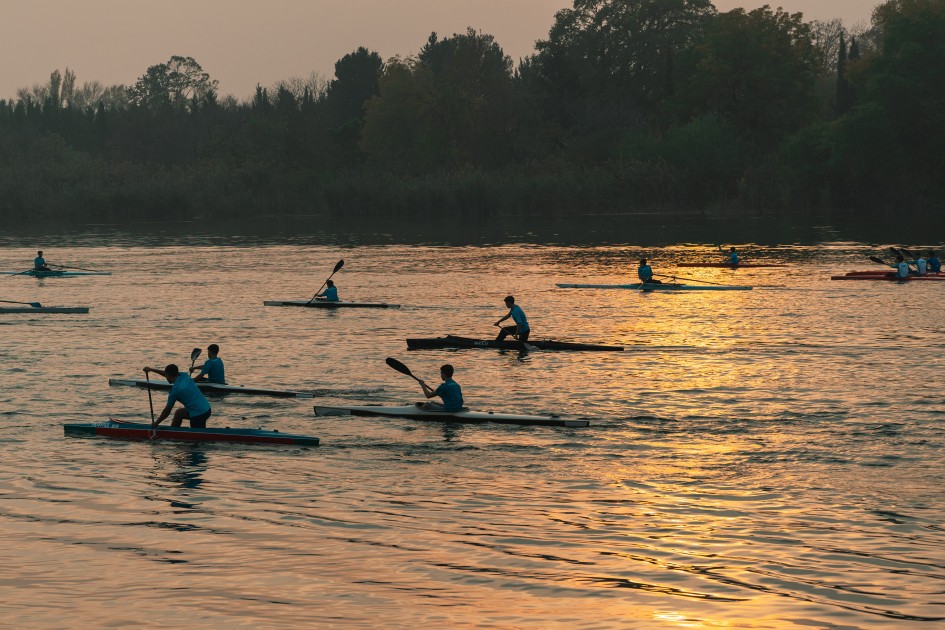Leyla Əliyeva avarçəkmə bazasında idmançılarla görüşdü - FOTOLAR