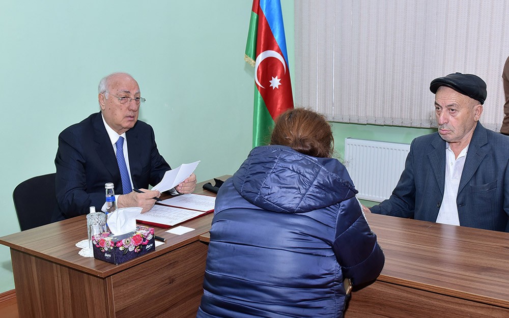 Zakir Fərəcov növbəti səyyar qəbul keçirdi - FOTOLAR