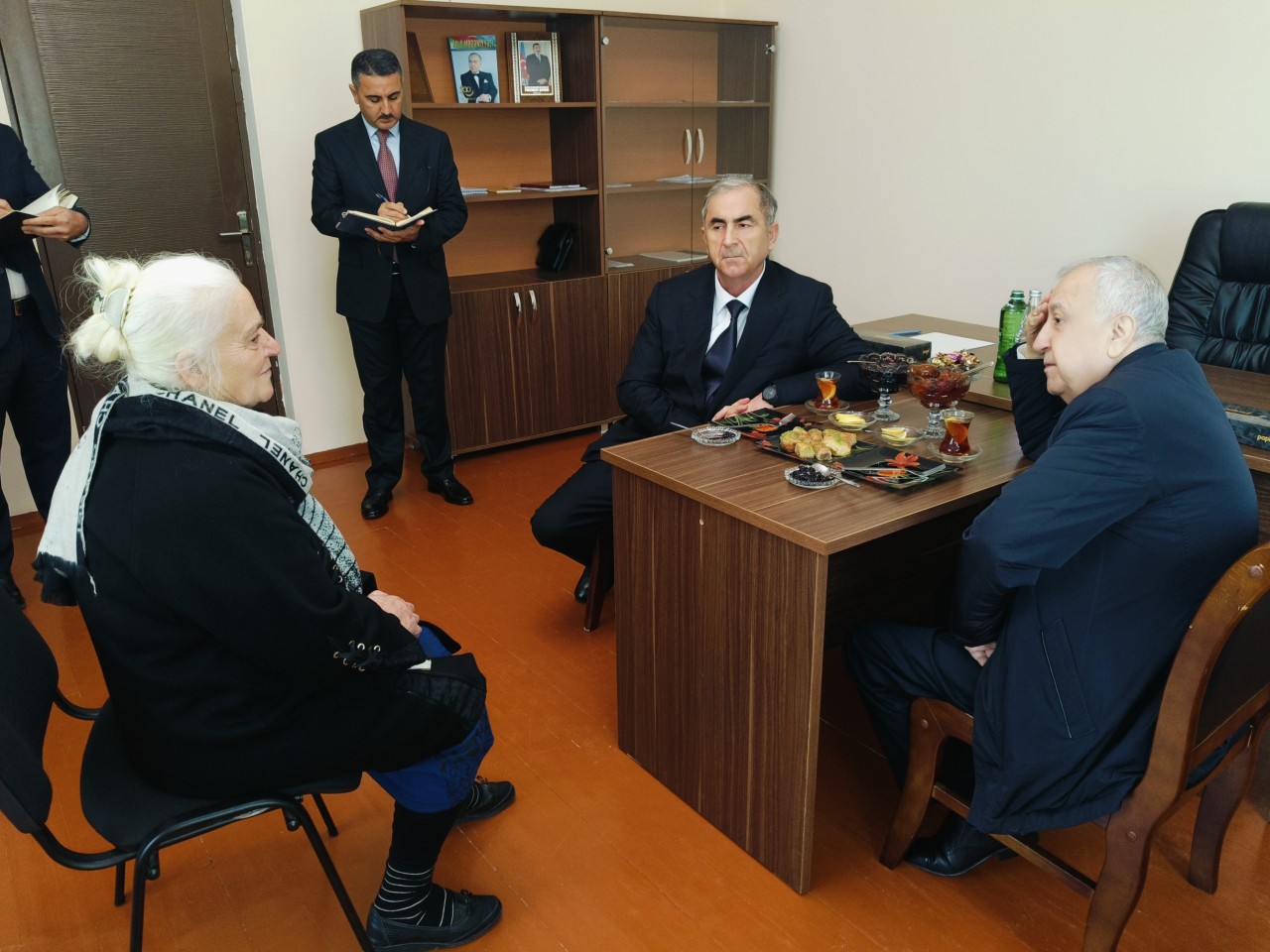 İcra başçısı vətəndaşların müraciətlərini yerindəcə həll etdi - FOTOLAR