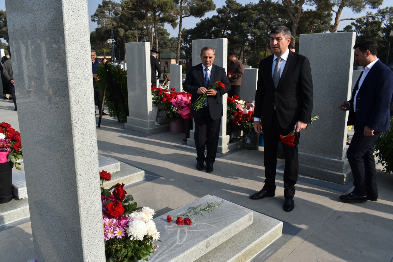 Yasamal ictimaiyyəti şəhidlərimizi yad edir - FOTOLAR
