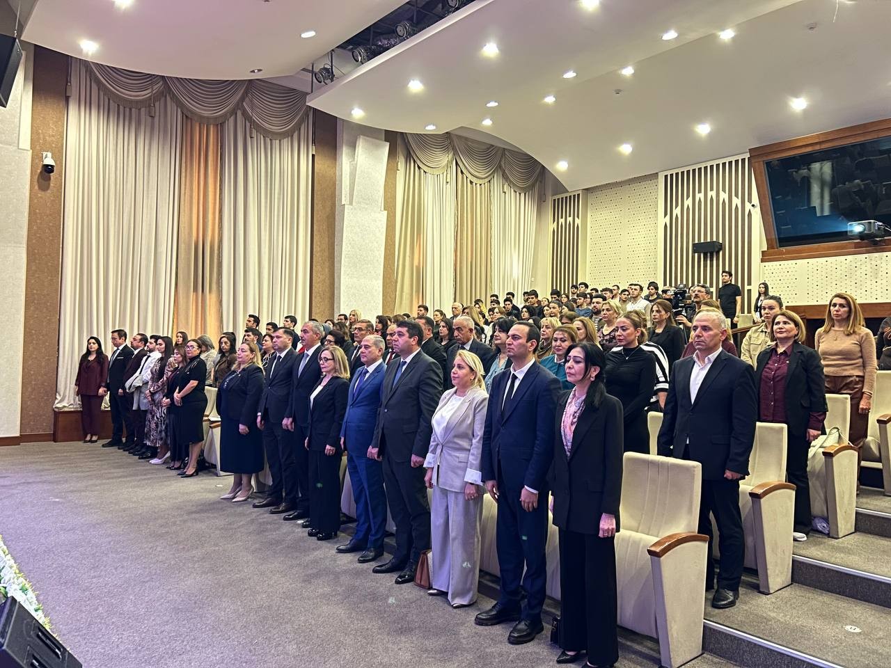 “Yeni Azərbaycan Partiyasının müasir dövlətçilik tariximizdə yeri və rolu” adlı tədbir keçirilib - FOTOLAR