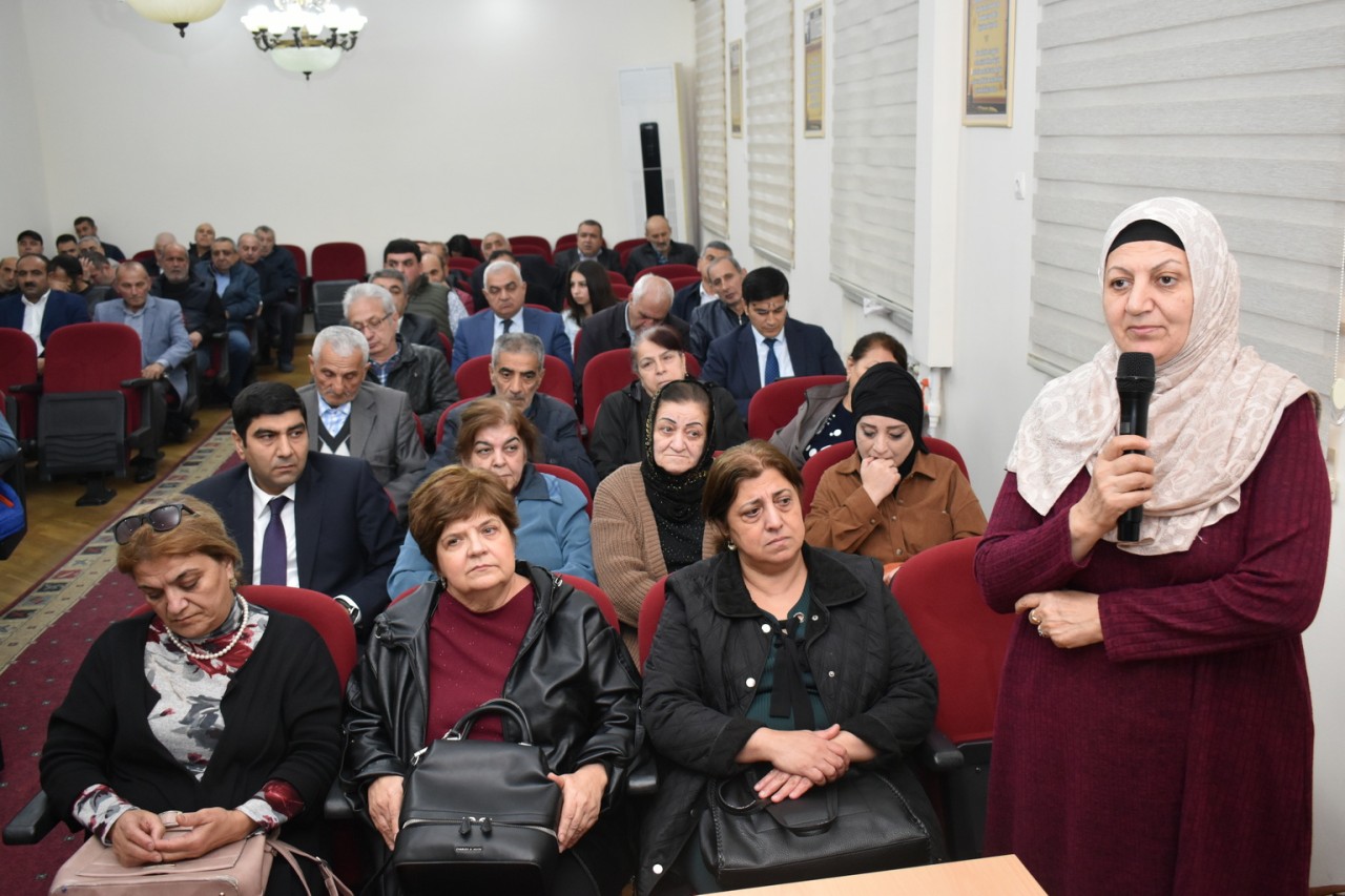 İcra başçısı sakinlərlə görüşdü, müraciətlərini dinlədi - FOTOLAR