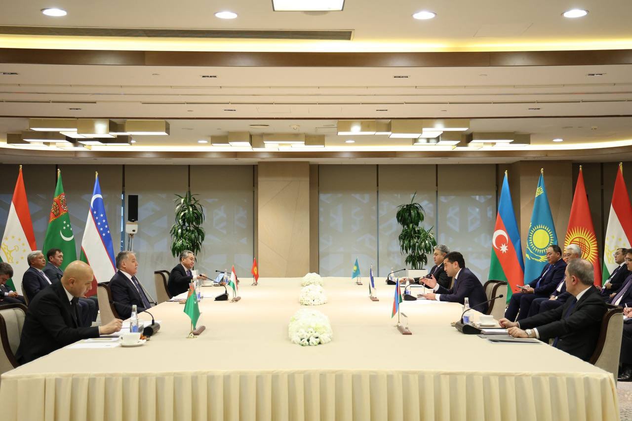 Ceyhun Bayramov ilk dəfə bu görüşdə iştirak etdi - YENİLƏNİB