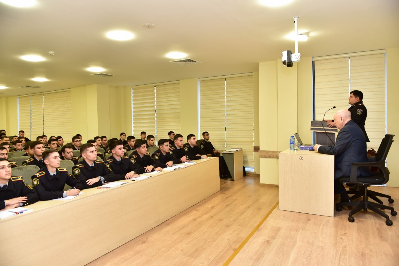 Polis Akademiyasında interaktiv dərslər keçirildi - FOTOLAR