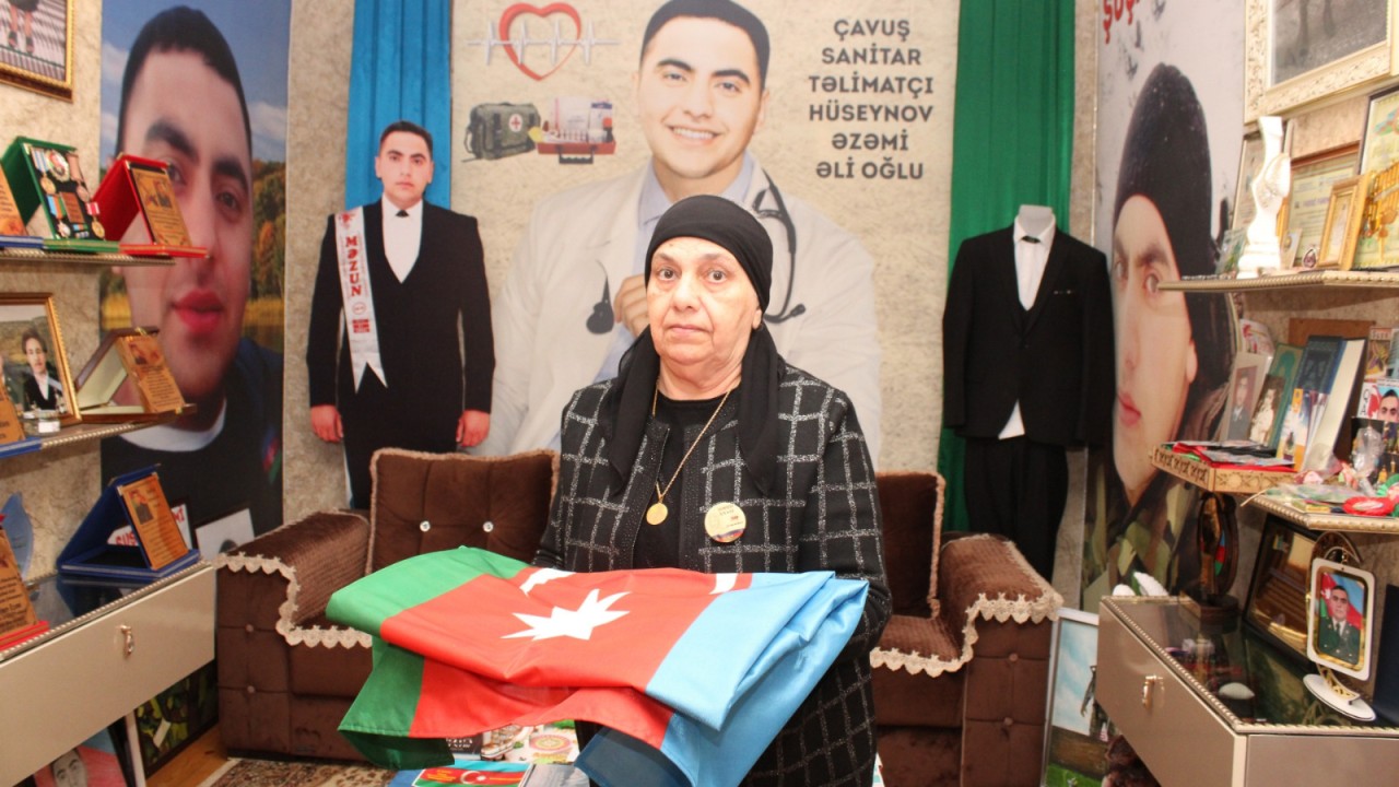 MDU-nun şəhid məzununa məxsus Azərbaycan bayrağı Türkiyədəki Bayraq muzeyində - FOTOLAR