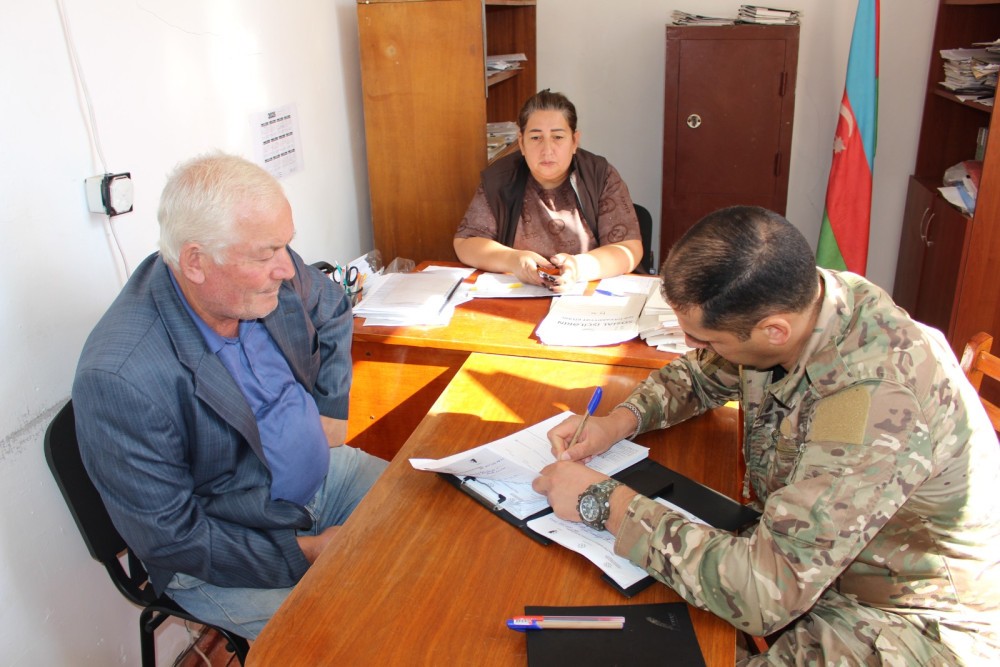Ağstafada minadan zərərçəkənlərin ehtiyaclarının öyrənilməsi başa çatır - FOTOLAR