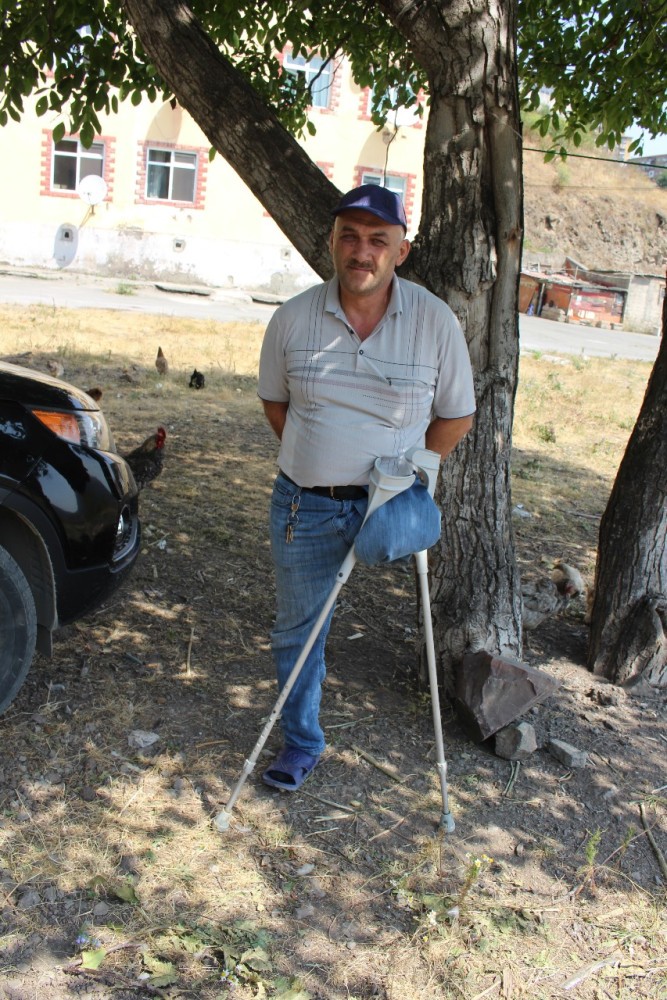 Daşkəsəndə minadan zərərçəkənlərin siyahısı dəqiqləşdirilir, ehtiyacları öyrənilir - FOTOLAR