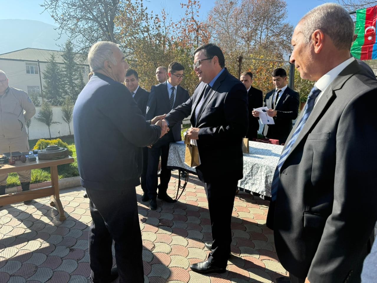 Növbəti köç karvanı Hadrut qəsəbəsinə çatıb - YENİLƏNİB