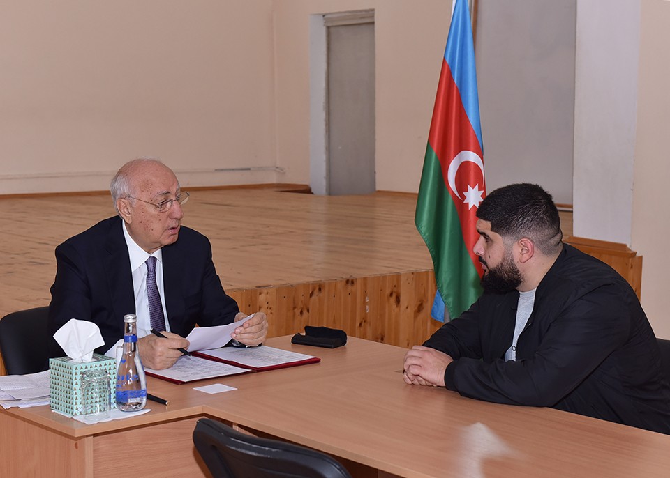 Zakir Fərəcov sakinlərin müraciətini dinlədi - FOTOLAR