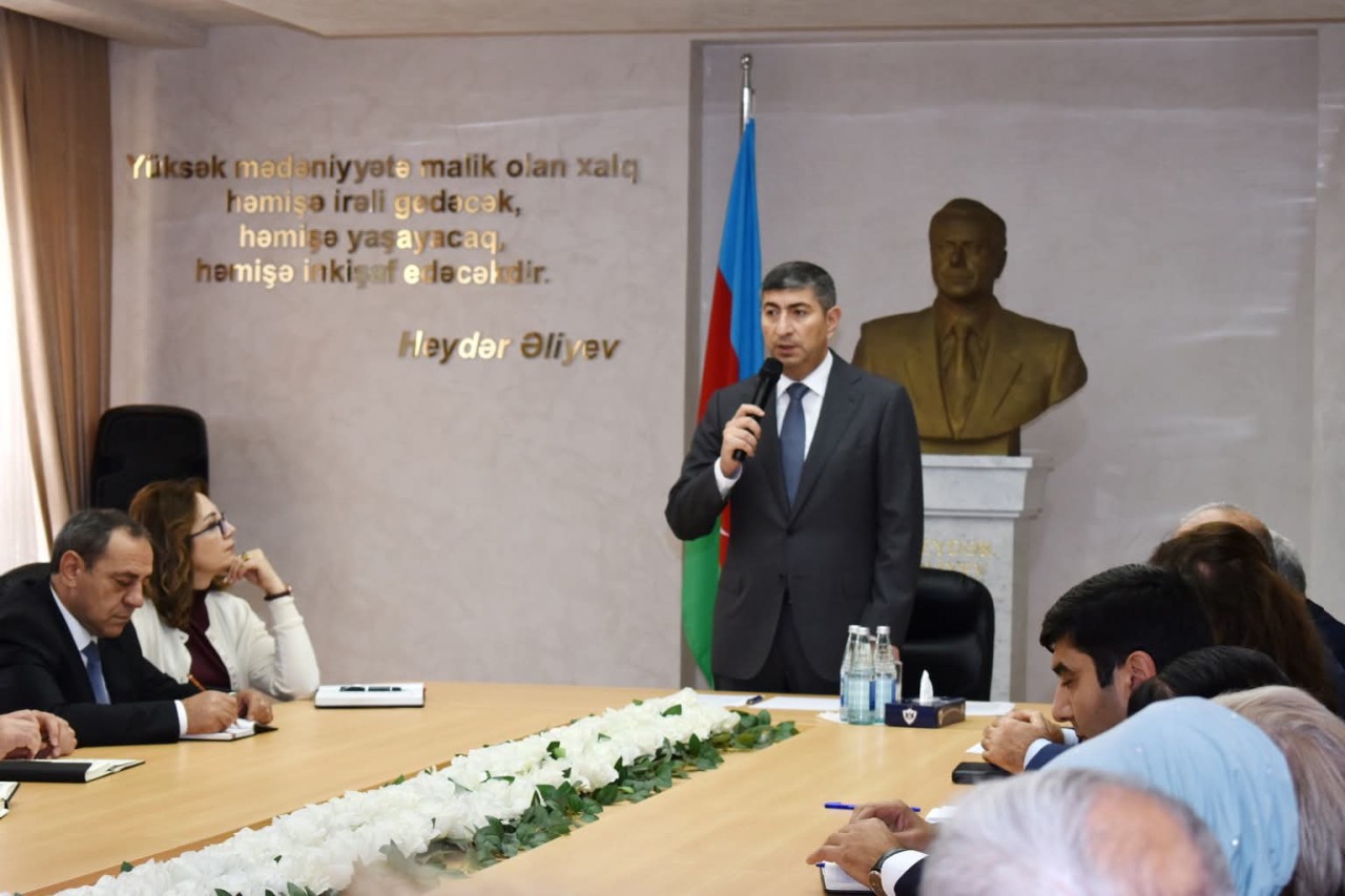 İcra başçısı sakinlərlə açıq mikrofon formatında görüş keçirdi - FOTOLAR