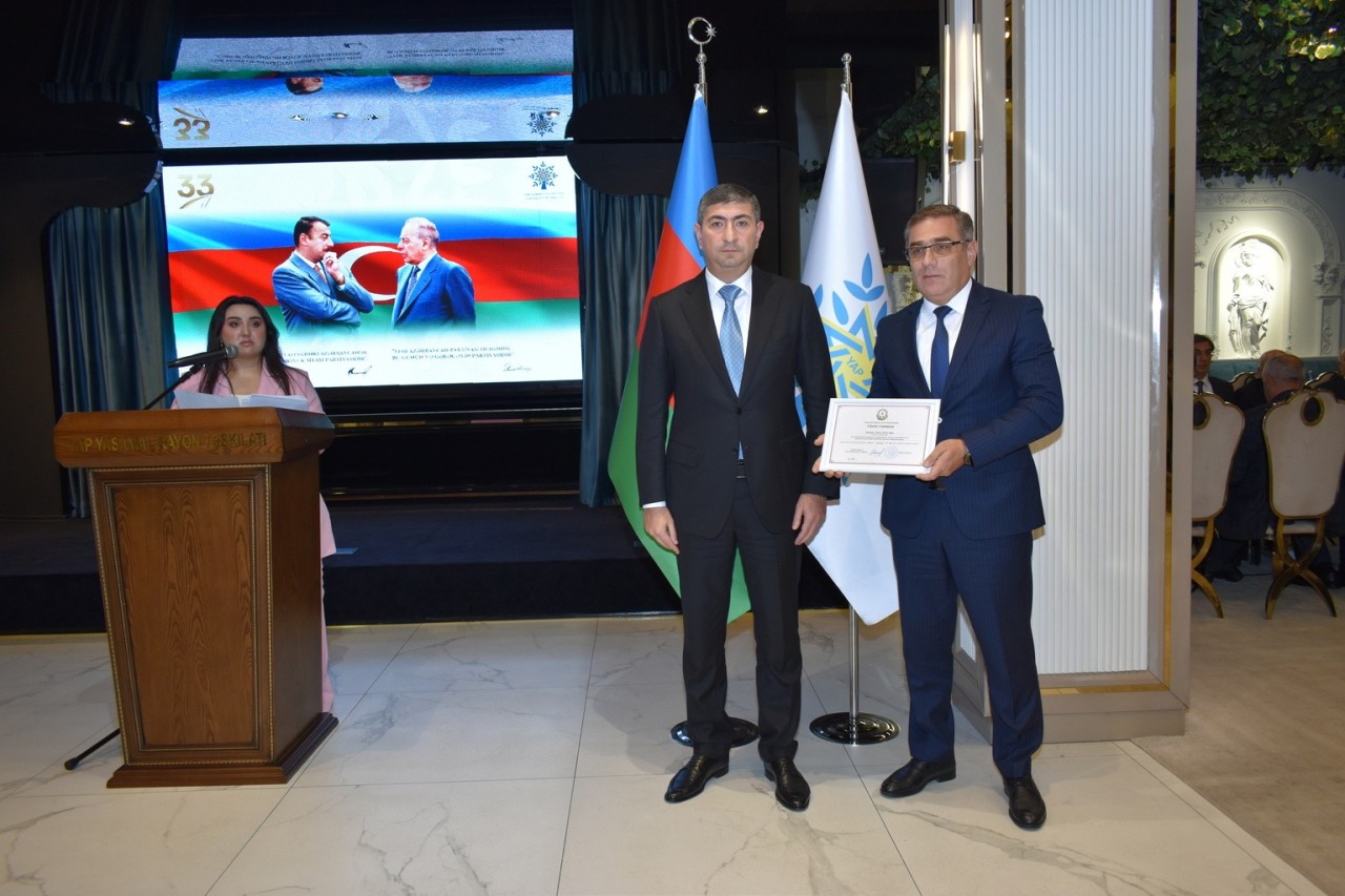 "YAP: 33 illik inkişaf və Zəfər yolu" adlı tədbir keçirildi - FOTOLAR