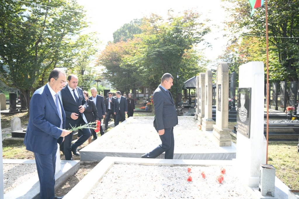 Taleh Qaraşov şəhidin anım günündə iştirak edib - FOTOLAR
