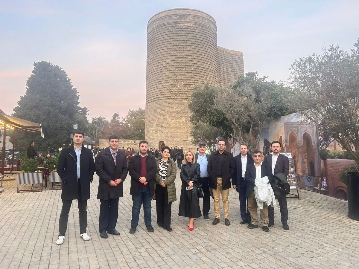 Hikmət Hacıyev erməni nümayəndələrlə görüşdü - FOTOLAR