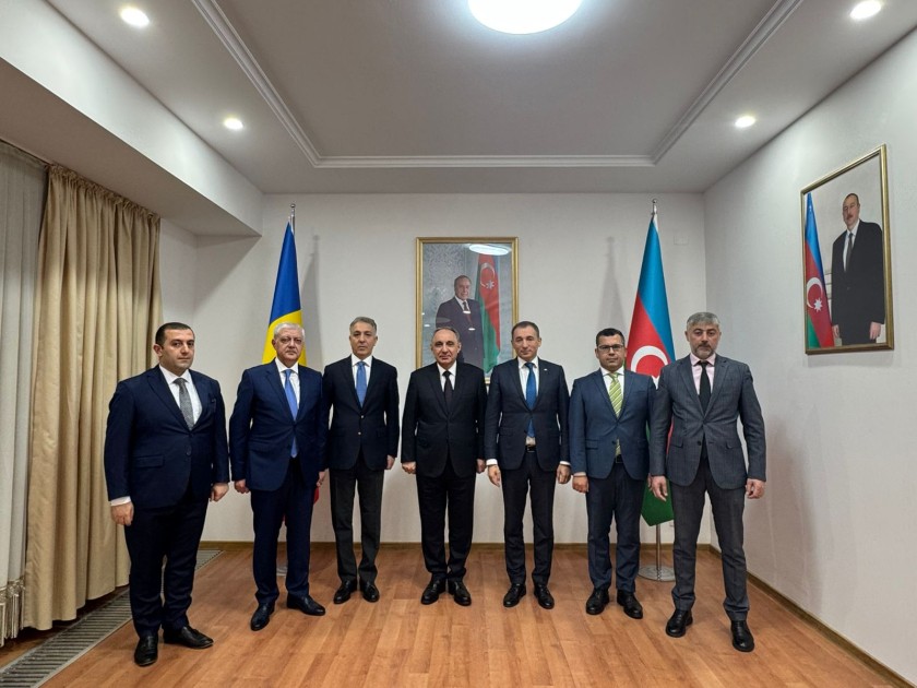 Kamran Əliyev Buxarestə getdi - FOTOLAR