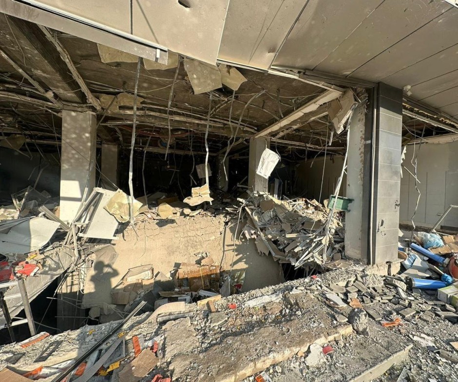 Bakıda partlayış olan ofisdən FOTOLAR