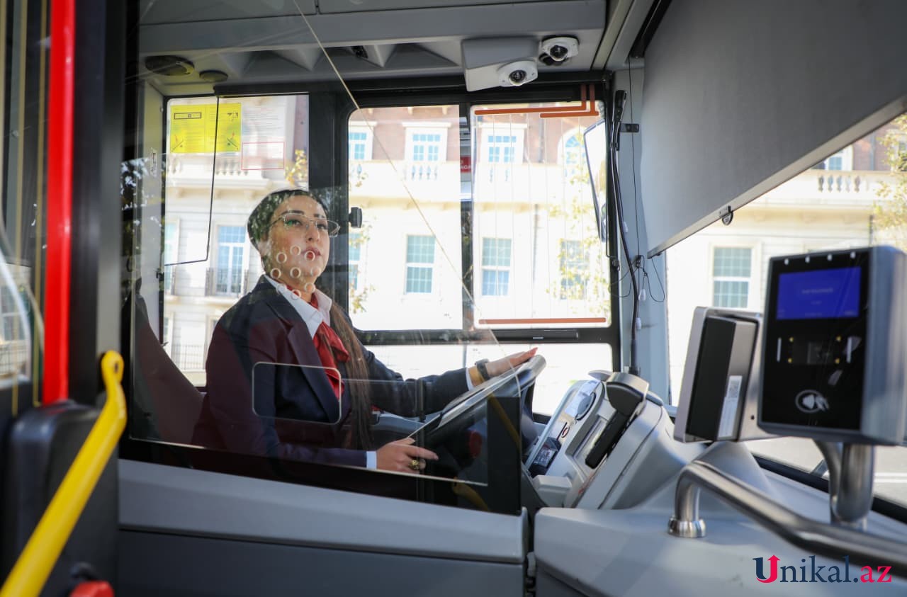 Bakıda qadın avtobus sürücüləri işə başladı - FOTOLAR