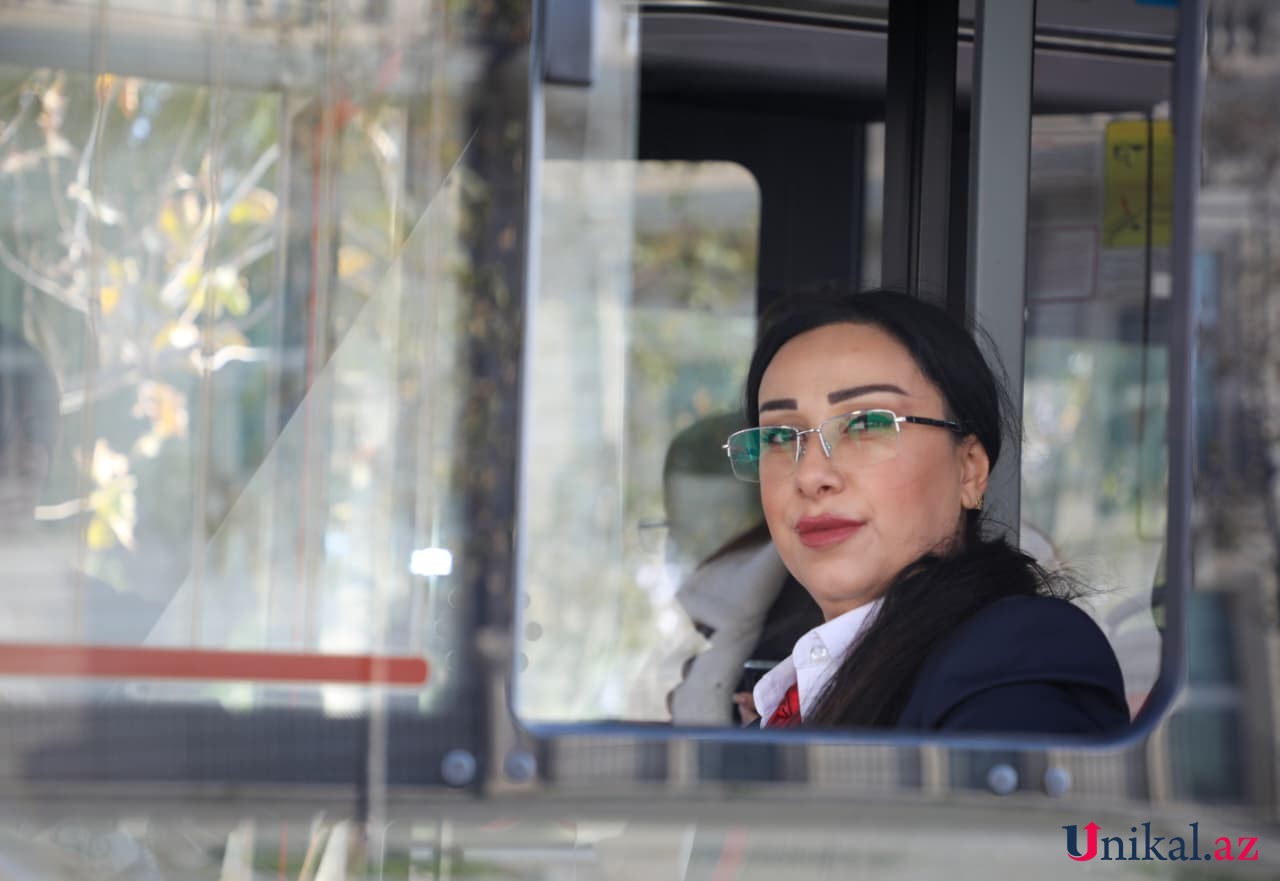 Bakıda qadın avtobus sürücüləri işə başladı - FOTOLAR