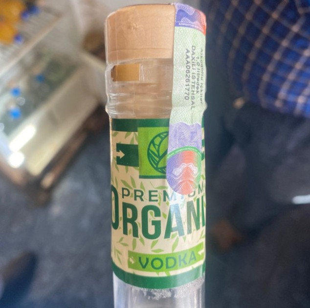 Xırdalandakı bu kafedə müştərilərə saxta araqlar verilirmiş - FOTOLAR