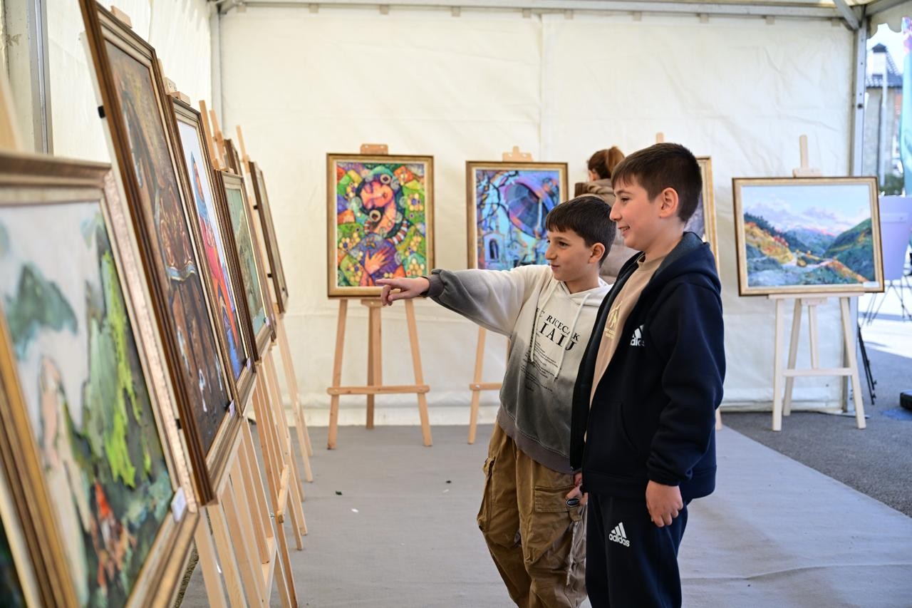 Kəlbəcərin rəngi, səsi və yaddaşı – Sənət şəhərin nəfəsinə qarışdı (FOTOLAR)