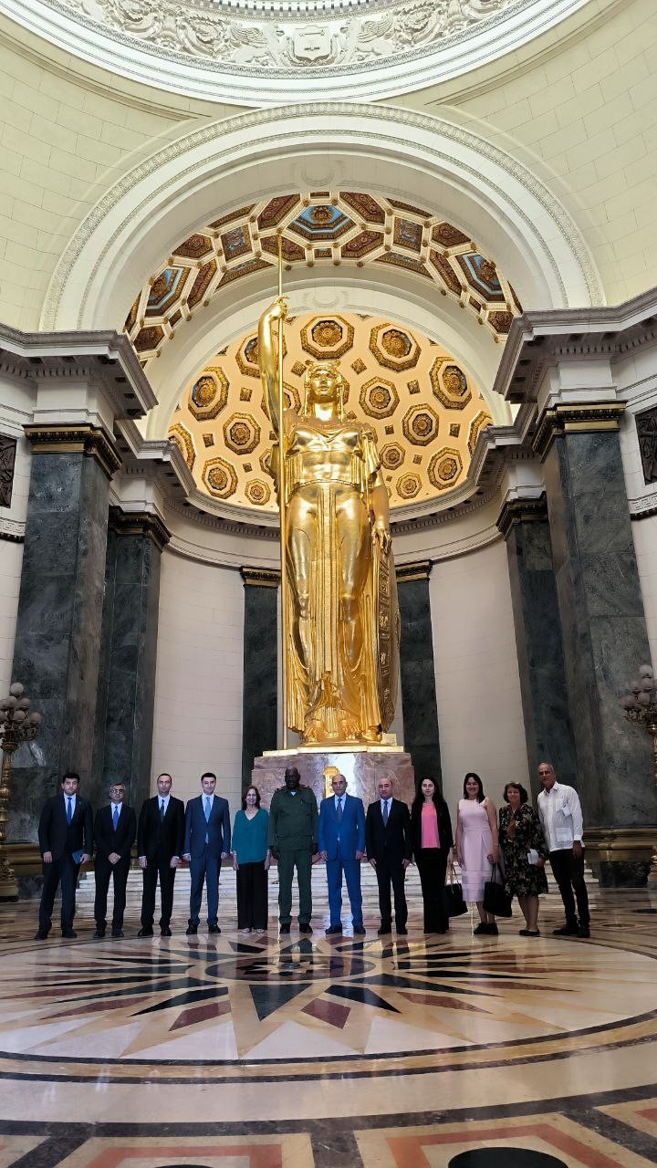 Tahir Budaqov Kuba Respublikasına səfər etdi - FOTOLAR