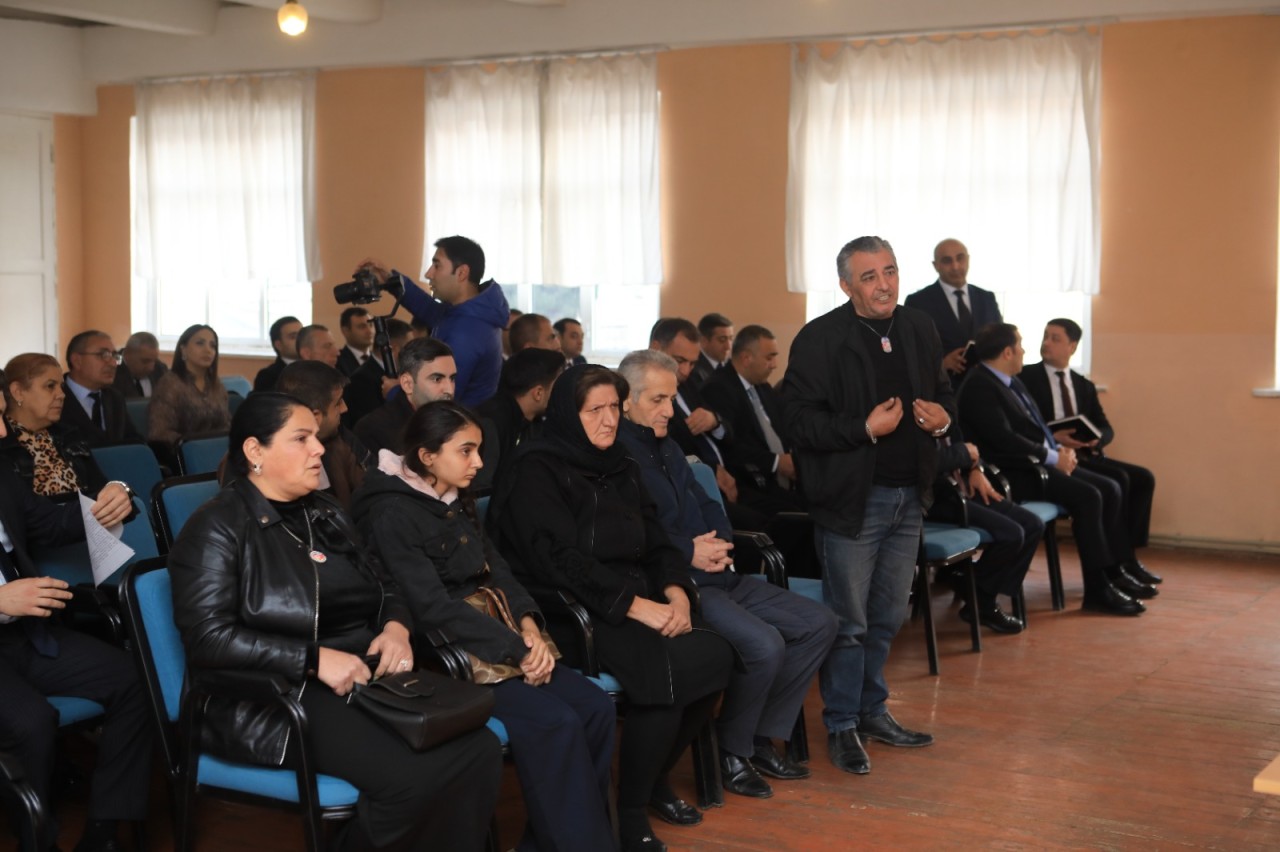 Niyazi Bayramov sakinlərin müraciətlərini dinlədi - FOTOLAR