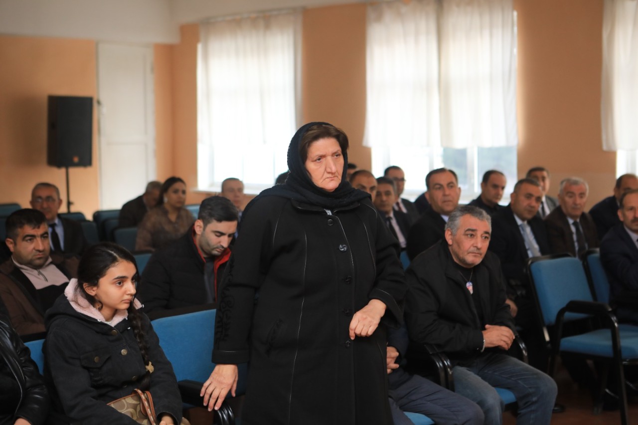 Niyazi Bayramov sakinlərin müraciətlərini dinlədi - FOTOLAR