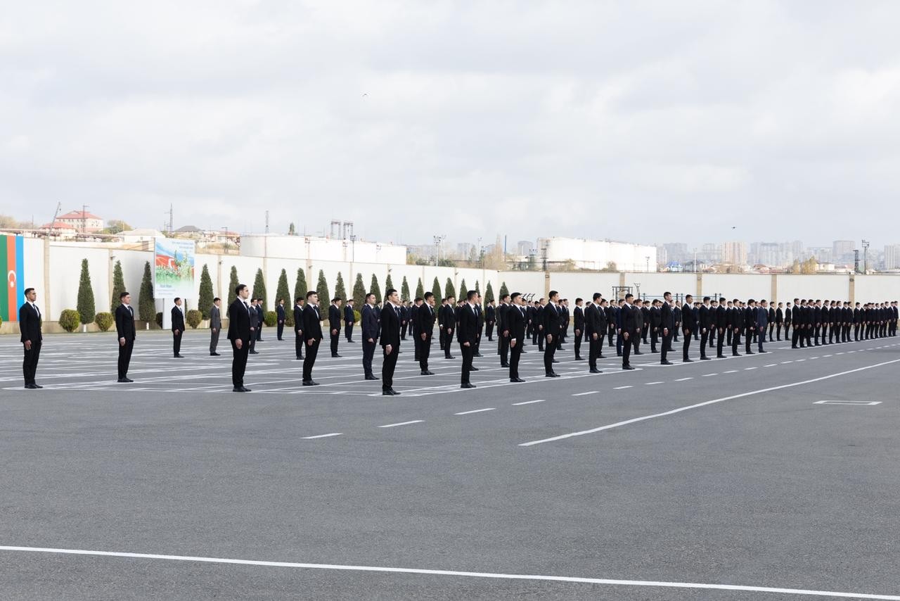 Vilayət Eyvazov gənclərin sırasından seçim etdi - VİDEO+FOTOLAR