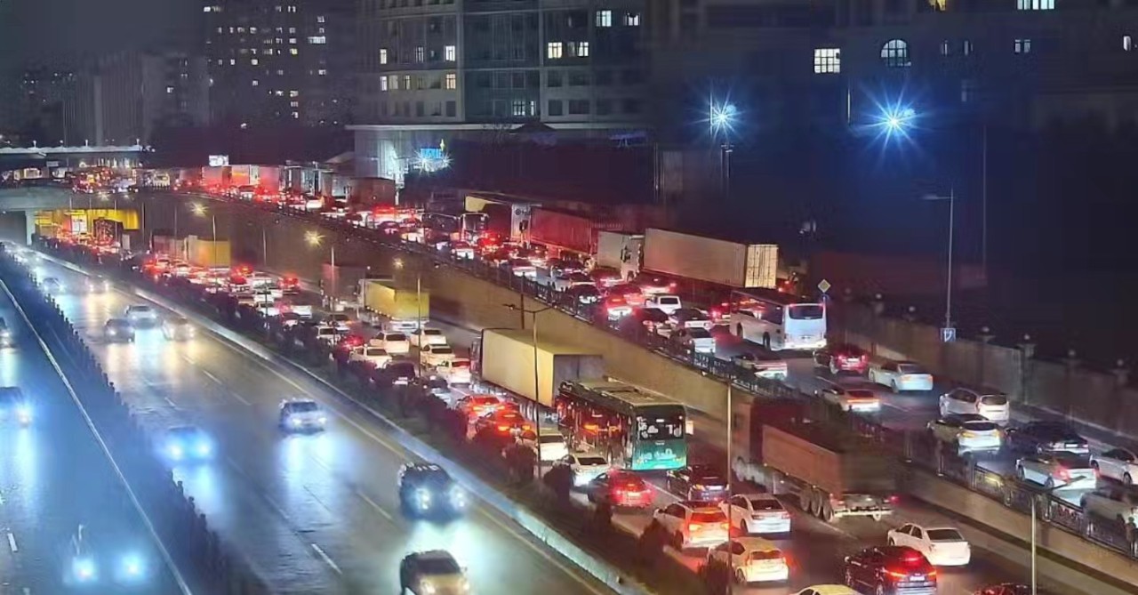 "20 Yanvar"da yaranmış sıxlıq aradan qaldırıldı - FOTOLAR  (YENİLƏNİB)