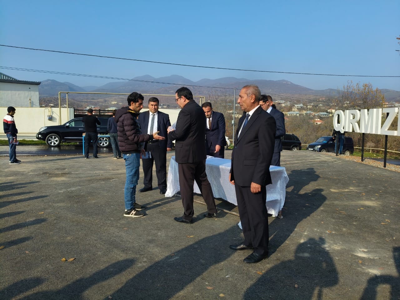 Yataqxanada yaşayırdılar, Qırmızı Bazara köçdülər - FOTOLAR